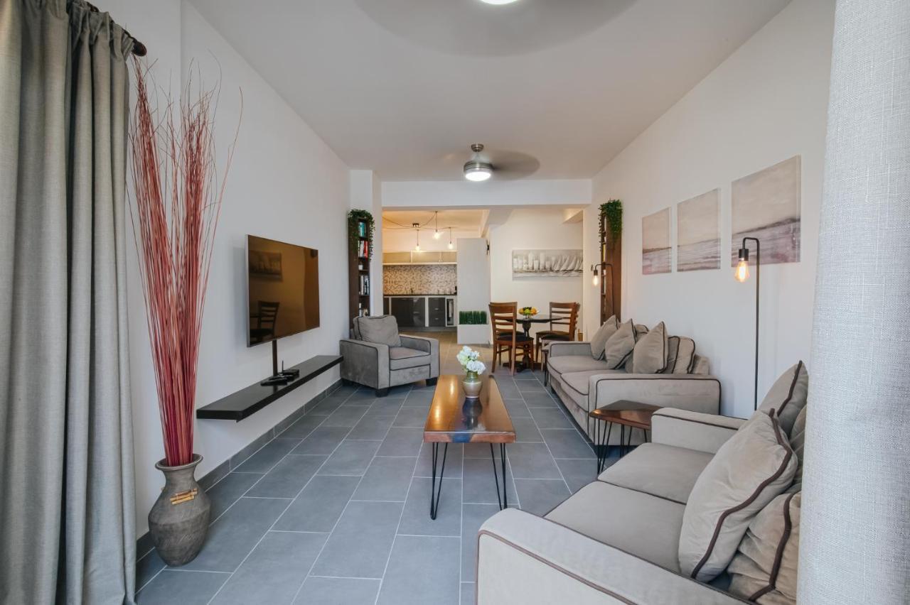Lazaros Centre Apartment Larnaca Extérieur photo