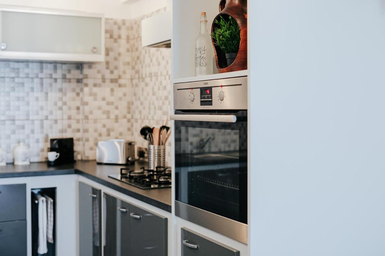 Lazaros Centre Apartment Larnaca Extérieur photo